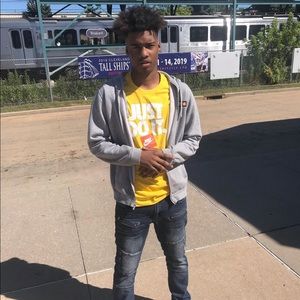 Meet your Posher, Isaiah